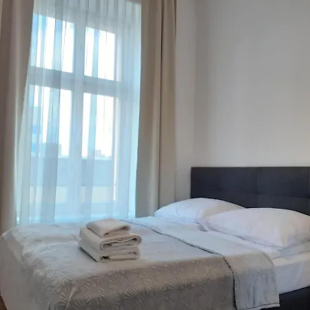 Apartment Old Town - Bosacka 18 *
